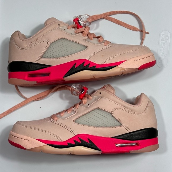 Jordan Retro Low In Arctic Orange And Siren Red Nwb Size 9.5